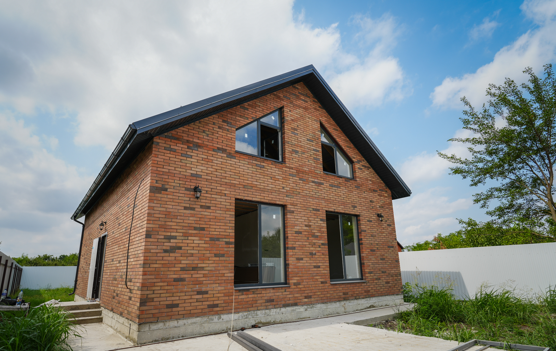 Фото Двухэтажный дом «Очаг» 9х11