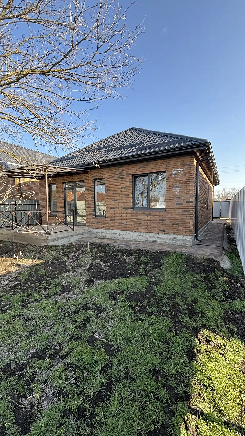 Одноэтажный дом ст.Новотитаровская ул.Выгонная 62/1